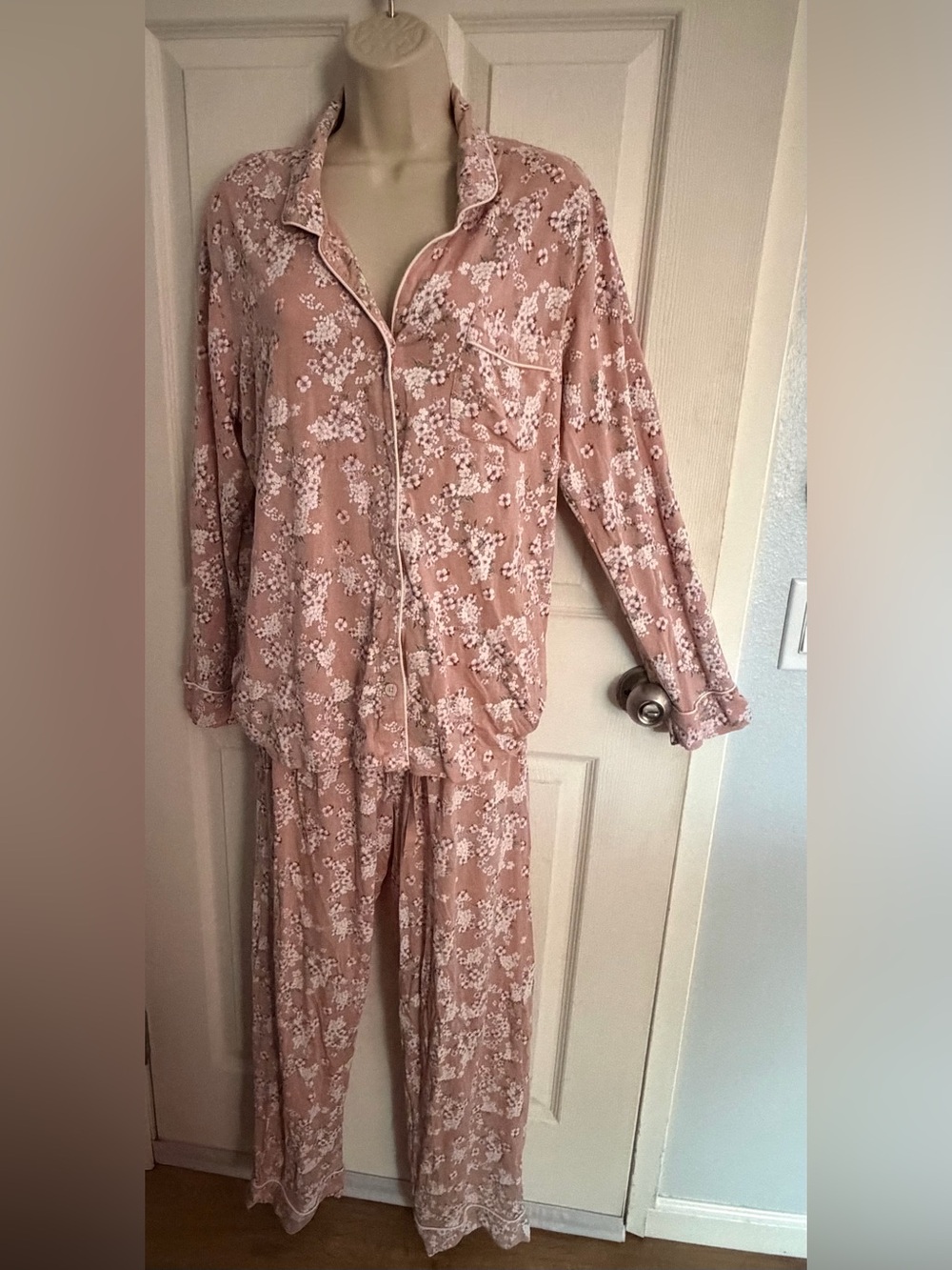 Papinelle Women's Pink Floral Long Sleeve Pajama Set Size Medium